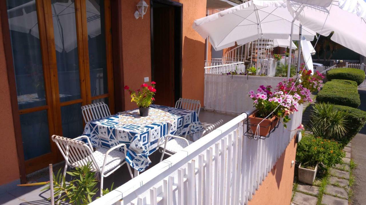 Casa Del Sole Con Vista Sull'Etna A 200 Mt Dal Mare Villa Acireale Eksteriør bilde